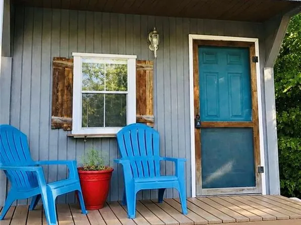 70 N Lakeside Dr, Lacygne, KS 66040