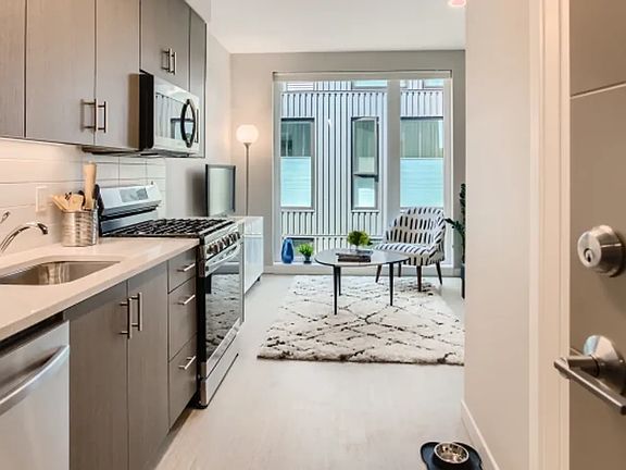 2nd image of 3755 N Williams Ave #306