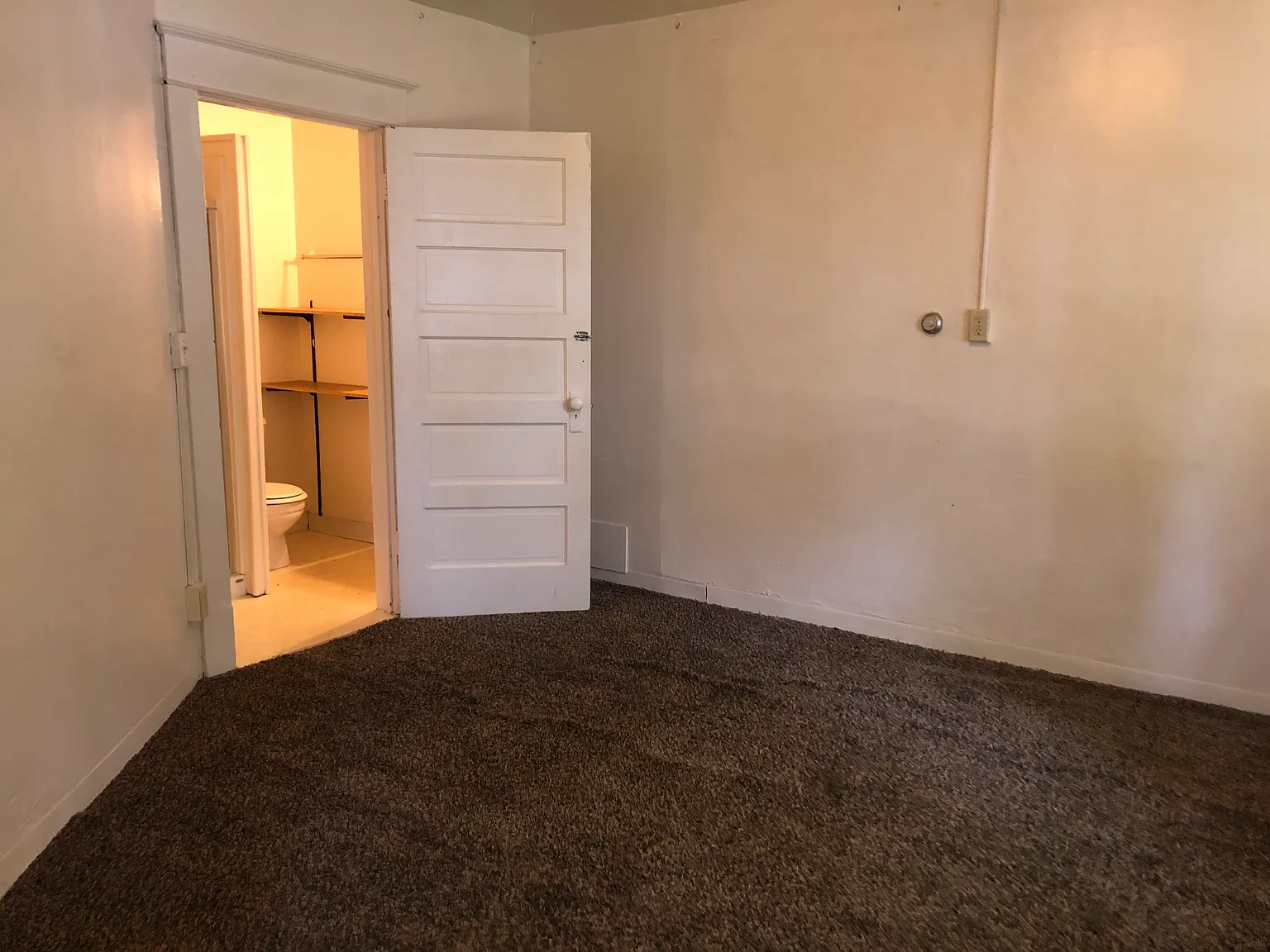 3 bed, 714 sqft, $1,200 — Photo 4