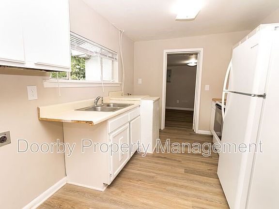 5th image of 417 N Hawthorne St Unit 421