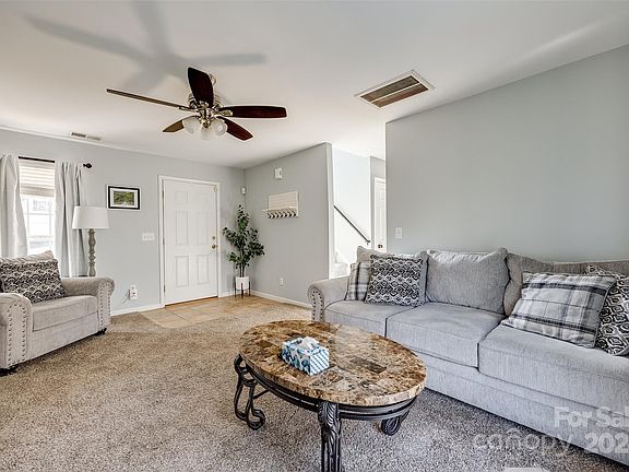 4th image of 518 Stonehenge Dr