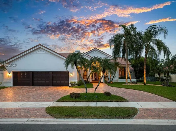 355 Coconut Cir, Weston, FL 33326