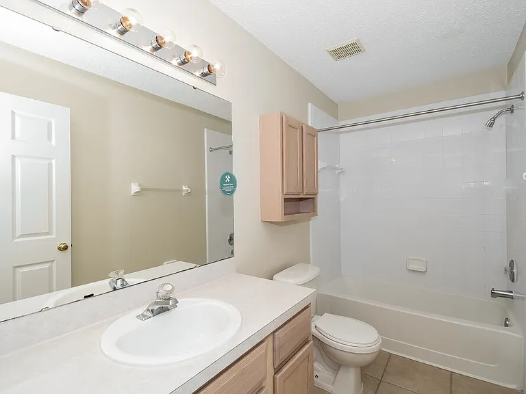 3256 Ayrshire St — Photo 15