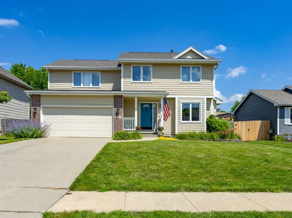 10201 Hickory Ln, Urbandale, IA 50322