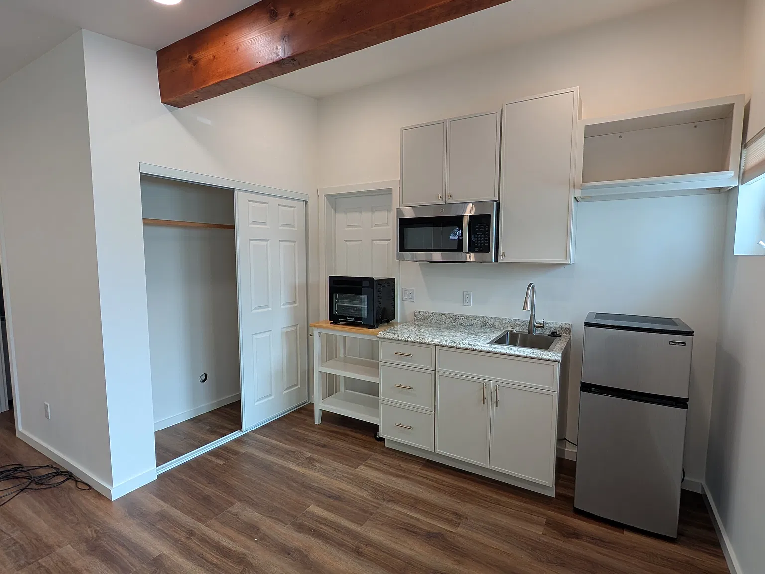 Studio, 344 sqft, $2,300 — Photo 1