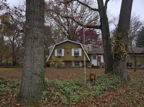 320 Martin Dr, Trail Creek, IN 46360