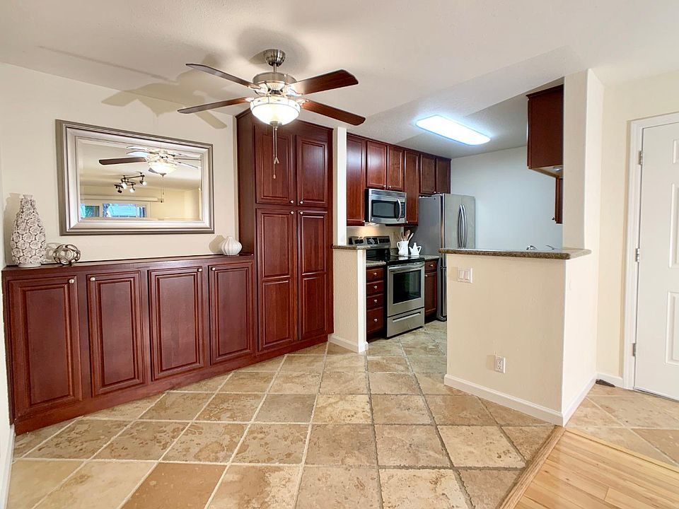 1st image of 914 Catkin Ct
