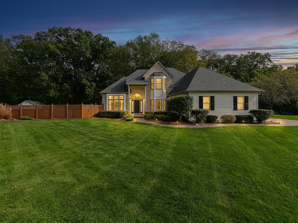 1st image of 65 Barrington Cir