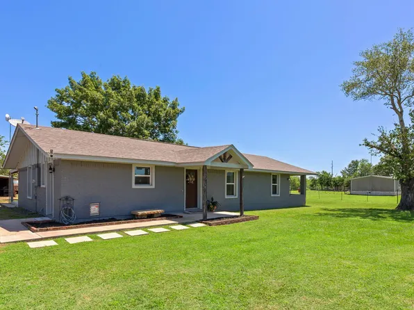 3363 Fm 713, Lockhart, TX 78644