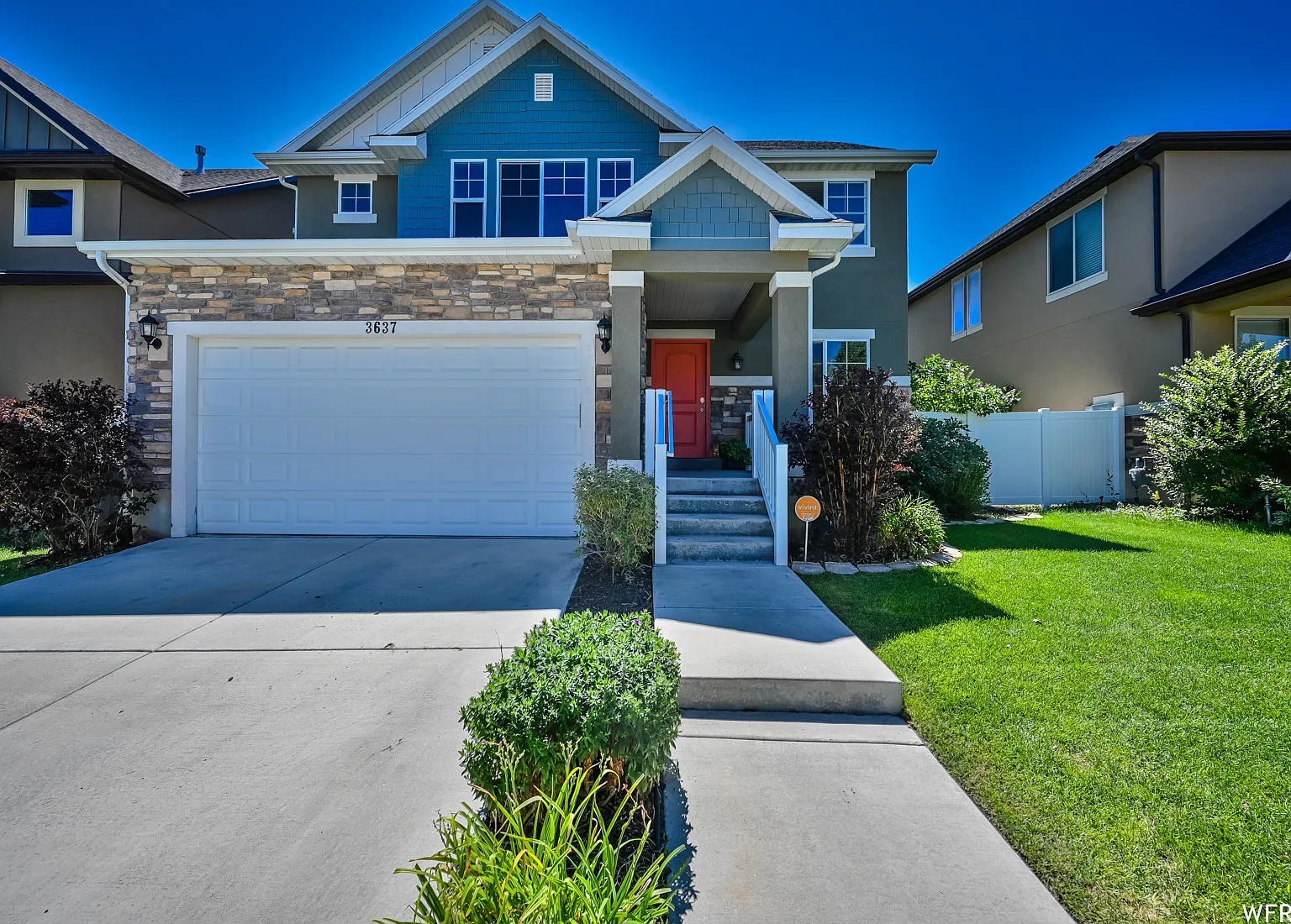 4 bed, 2.5 bath, 3208 sqft, $3,100 — Photo 1