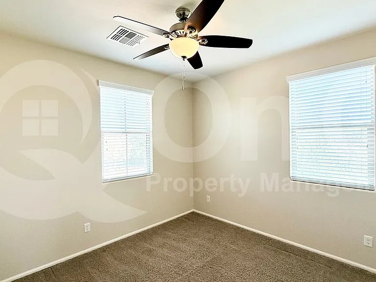 1095 E Rojo Way — Photo 12