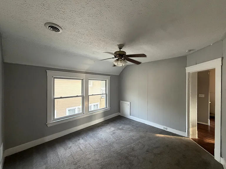 4218 Denison Ave — Photo 7