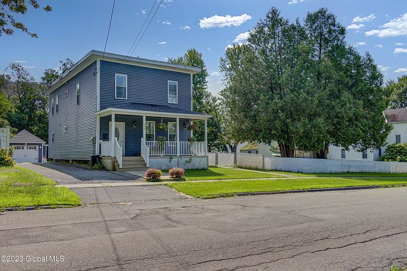 2nd image of 304 Wells Street