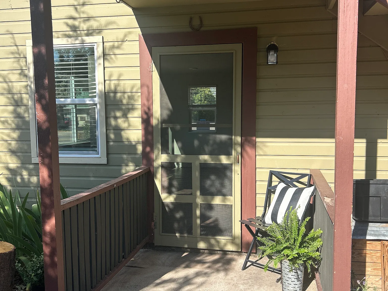1 bed, 750 sqft, $1,100 — Photo 2