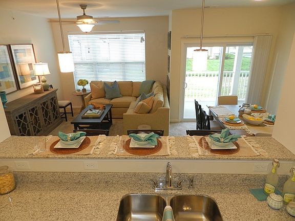 4th image of 7247 Vista Cir #721