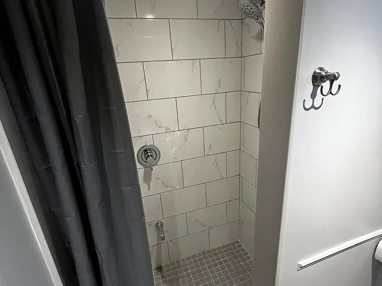 3140 Michael Cres #B — Photo 11