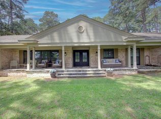 6 Country Club Ln, Texarkana, AR 71854