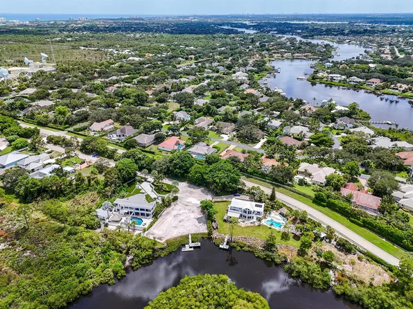 10541 SE Le Parc Way, Jupiter, FL 33469