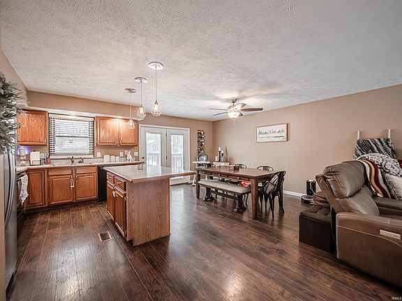 5th image of 1406 Crescent Ct