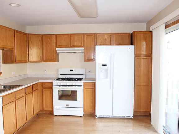 4th image of 2759 N Augusta Dr