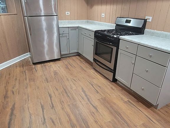 2nd image of 8010 S St Lawrence Ave