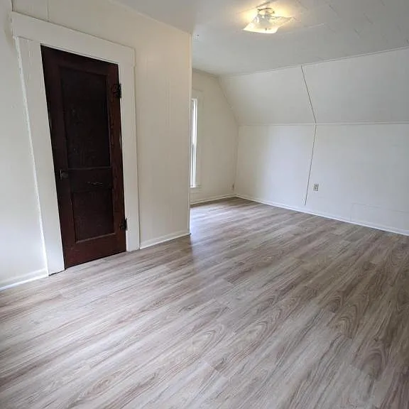705 W Monroe St — Photo 14