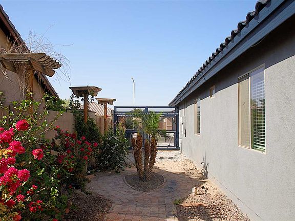 5th image of 2415 E Peralta St