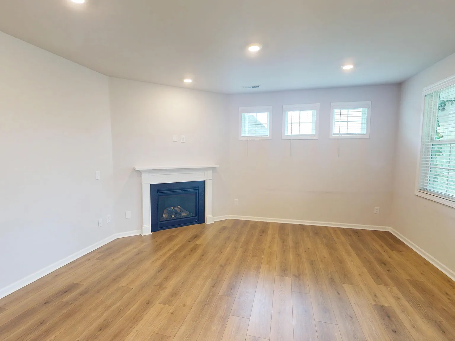 4415 Sapphire Court - 1 — Photo 4