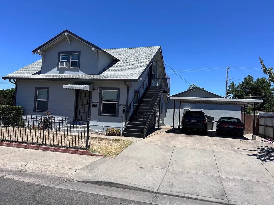 301 Maple St #301