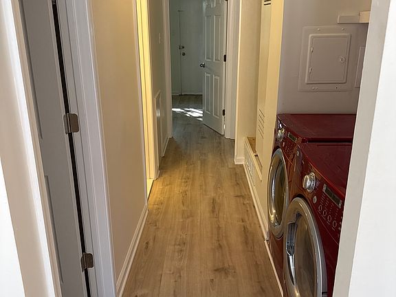 3rd image of 9440 Woodbridge Rd APT A