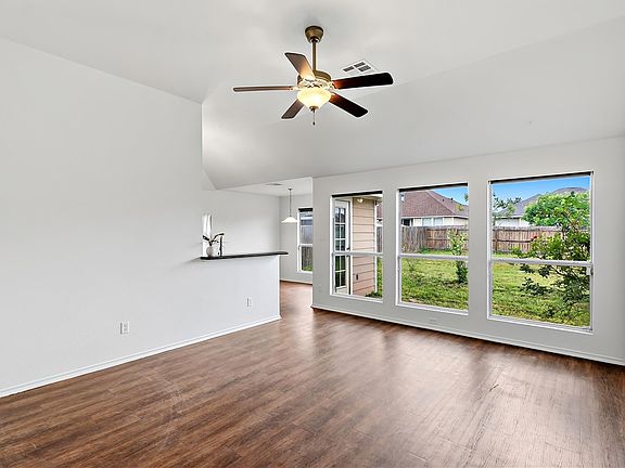 3rd image of 5209 Sagewood Dr