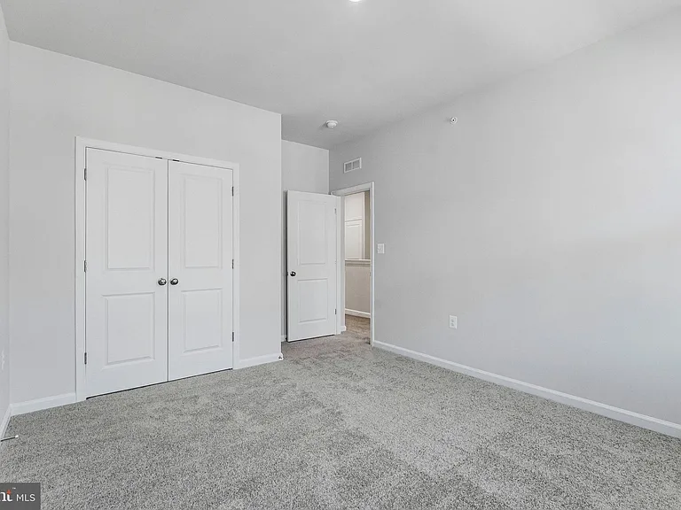 9670 Swallowtail Ln — Photo 15