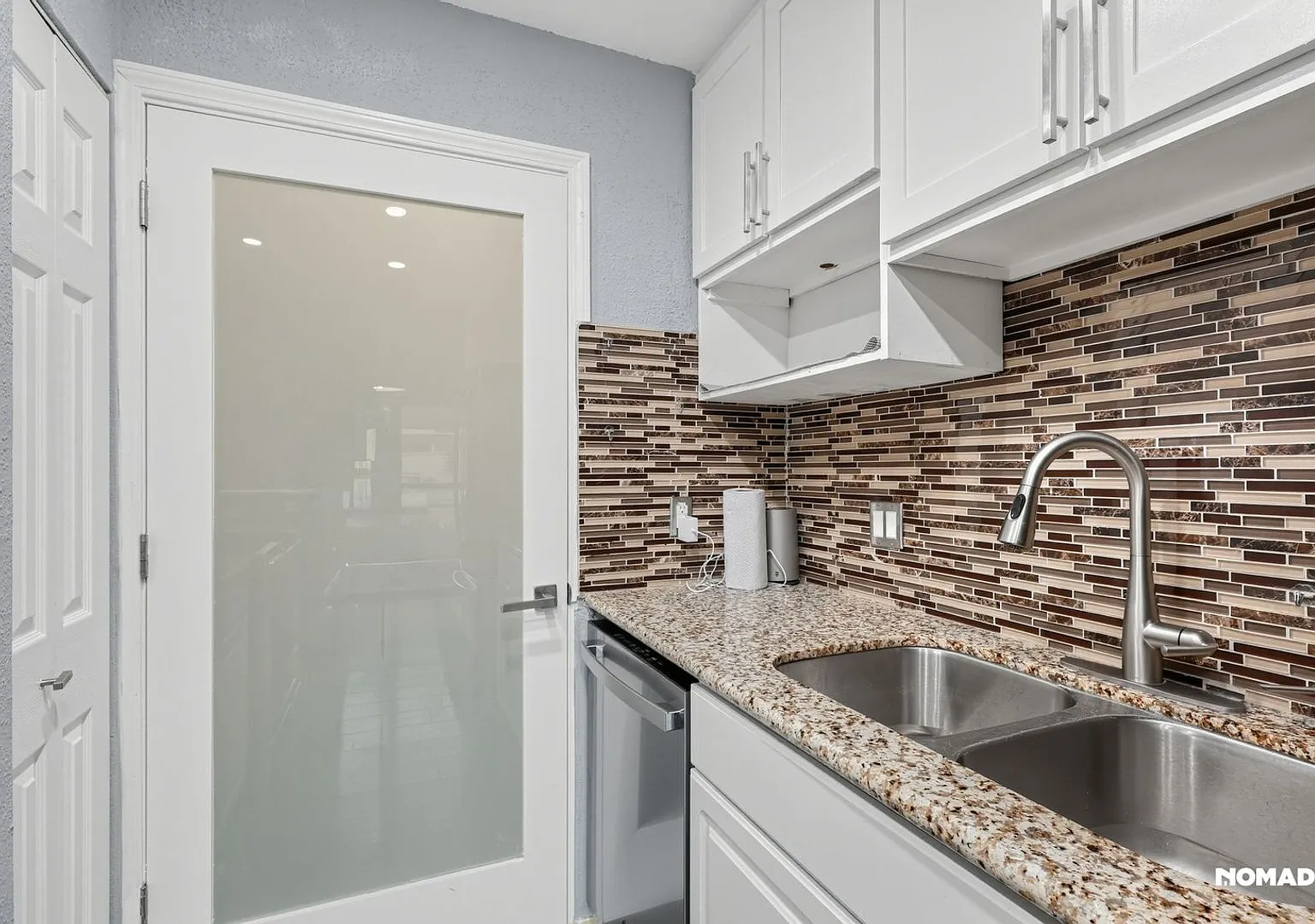 Charming 2BR Condo in Houston — Photo 3