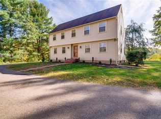 1617 Country Club Rd, Middletown, CT 06457