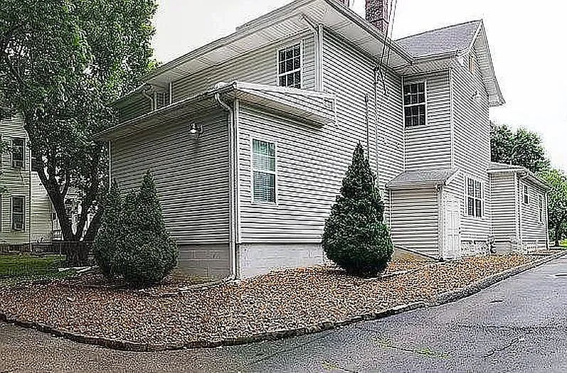 1313 N Washington Ave — Photo 2