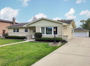 3N513 Crown Rd, Elmhurst, IL 60126