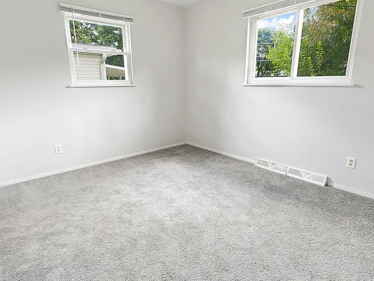 532 Holiday Ave — Photo 15