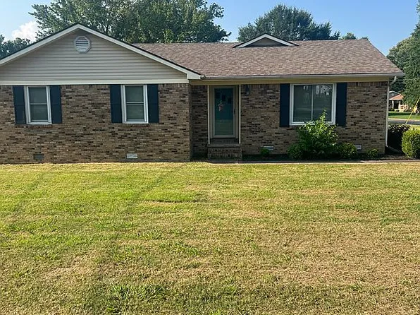 2079 Ellen Dr, Dyersburg, TN 38024