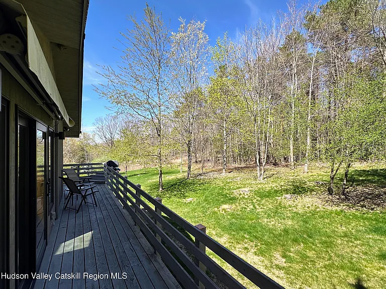 238 Kelly Rd — Photo 15