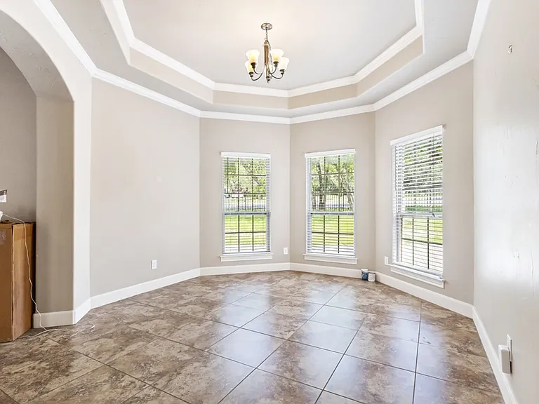 8210 Roy Ln — Photo 5