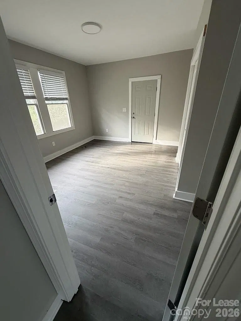 2 bed, 1.0 bath, 775 sqft, $1,400 — Photo 4
