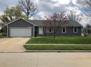 402 Mill Pond Dr, Sandusky, OH
