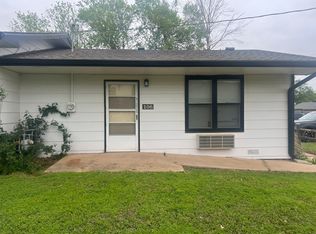 106 N 3rd St, Conway Springs, KS 67031