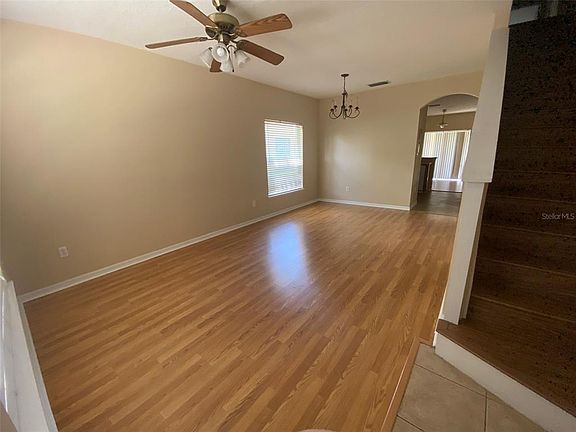 2nd image of 313 Wilton Cir