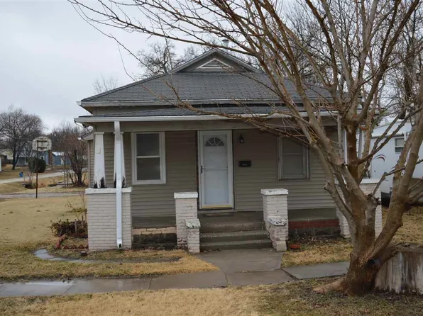 11 S F St, Herington, KS 67449