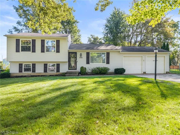 4793 Debbie Dr, Medina, OH 44256