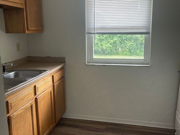 3rd image of 275 Medford St #1