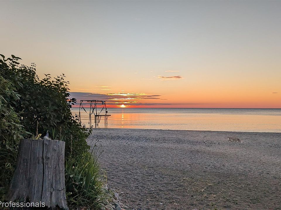 3668 Shorewood Rd, photo 3