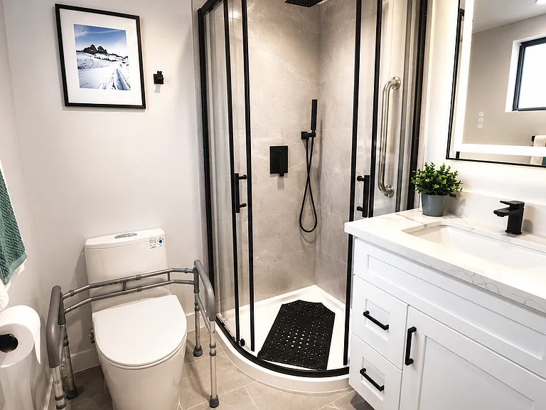 Luxury 1447 W 37th Drive — Photo 9