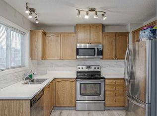 222 W Bridleridge Way SW, Calgary, AB T2Y 3X2